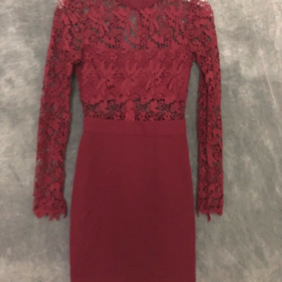 Red Long Sleeve Laced Dress - Picture 4 of 6